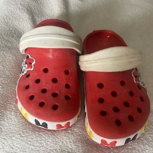 Minnie Mouse Crocs